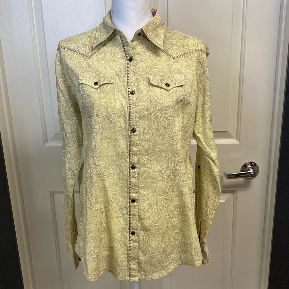 Wrangler women’s Western Shirt 100% Cotton Suze Medium EUC Snaps